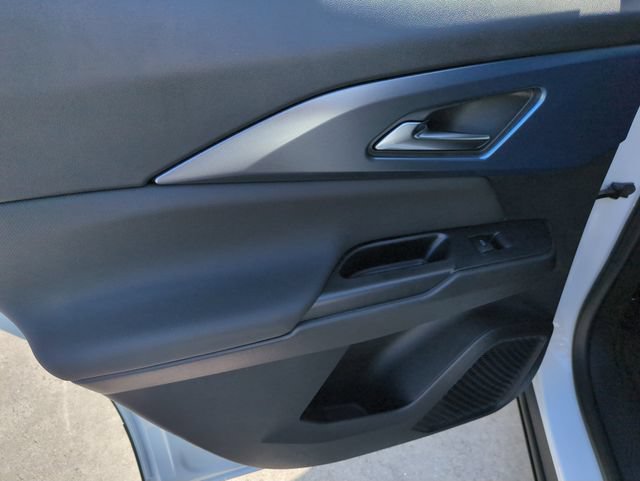New 2026 Chevrolet Equinox EV LT AWD/4WD image 9