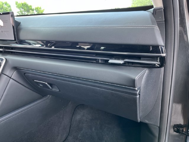 Certified 2025 Genesis GV80 2.5T Standard AWD/4WD image 29