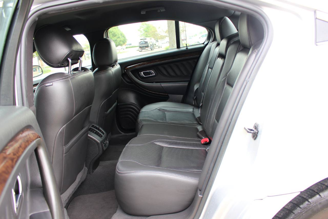 Used 2019 Ford Taurus Limited FWD image 32