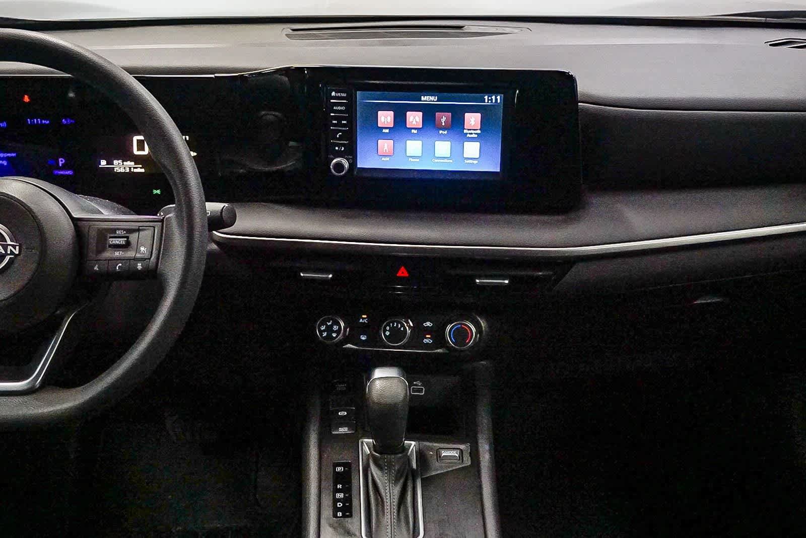 Used 2025 Nissan Kicks S FWD image 13