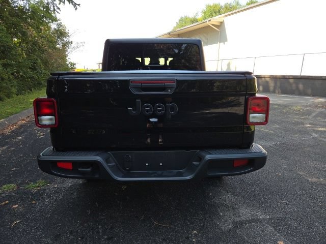 Used 2025 Jeep Gladiator Sport AWD/4WD image 8