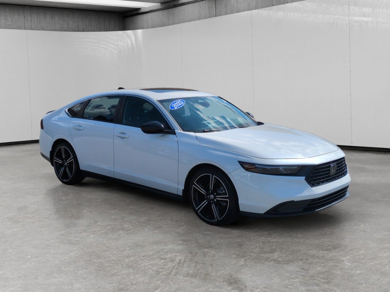 Used 2025 Honda Accord Sport image 1