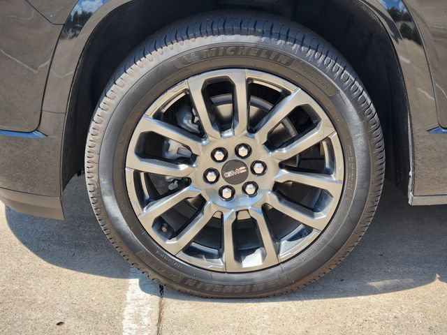 Used 2023 GMC Acadia Denali w/ Black Diamond Edition FWD image 10