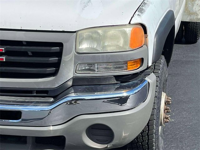 Used 2005 GMC Sierra 3500 W/T image 10