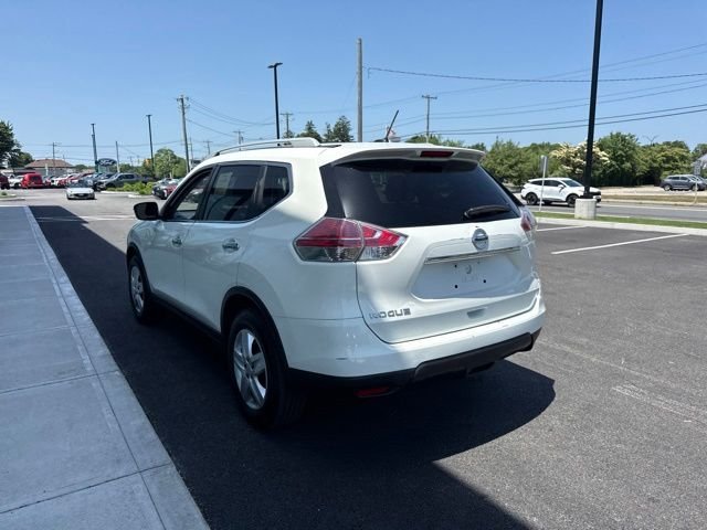 Used 2016 Nissan Rogue S w/ Appearance Package FWD image 5
