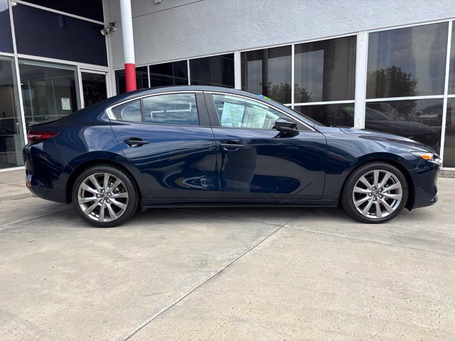 Used 2021 MAZDA MAZDA3 s FWD image 2