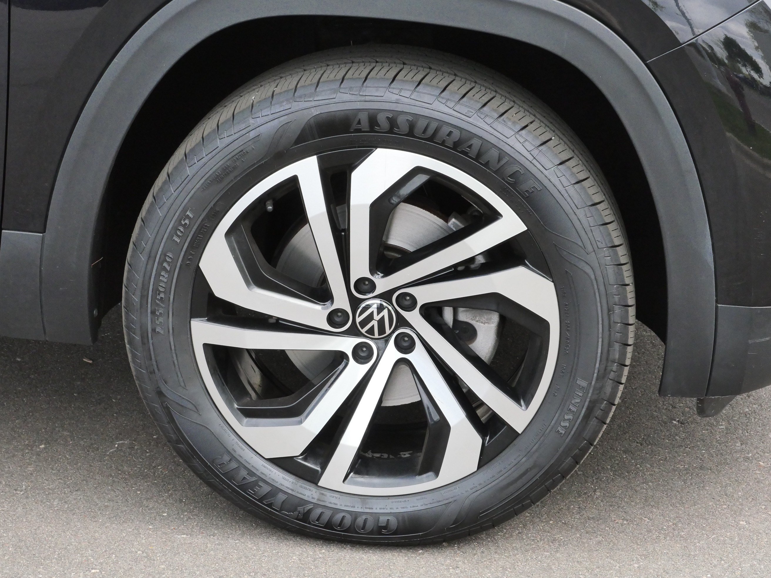 Used 2023 Volkswagen Atlas SEL AWD/4WD image 15