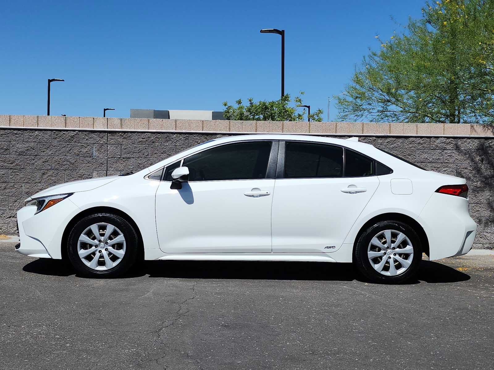 Used 2023 Toyota Corolla LE w/ Carpet Mat Package (TMS) AWD/4WD image 5