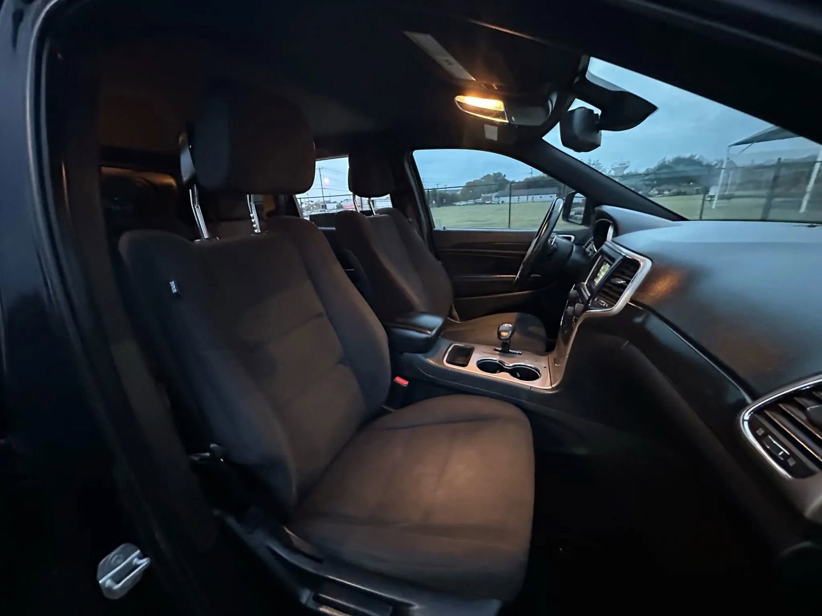 Used 2015 Jeep Grand Cherokee Laredo w/ Quick Order Package 23E image 21