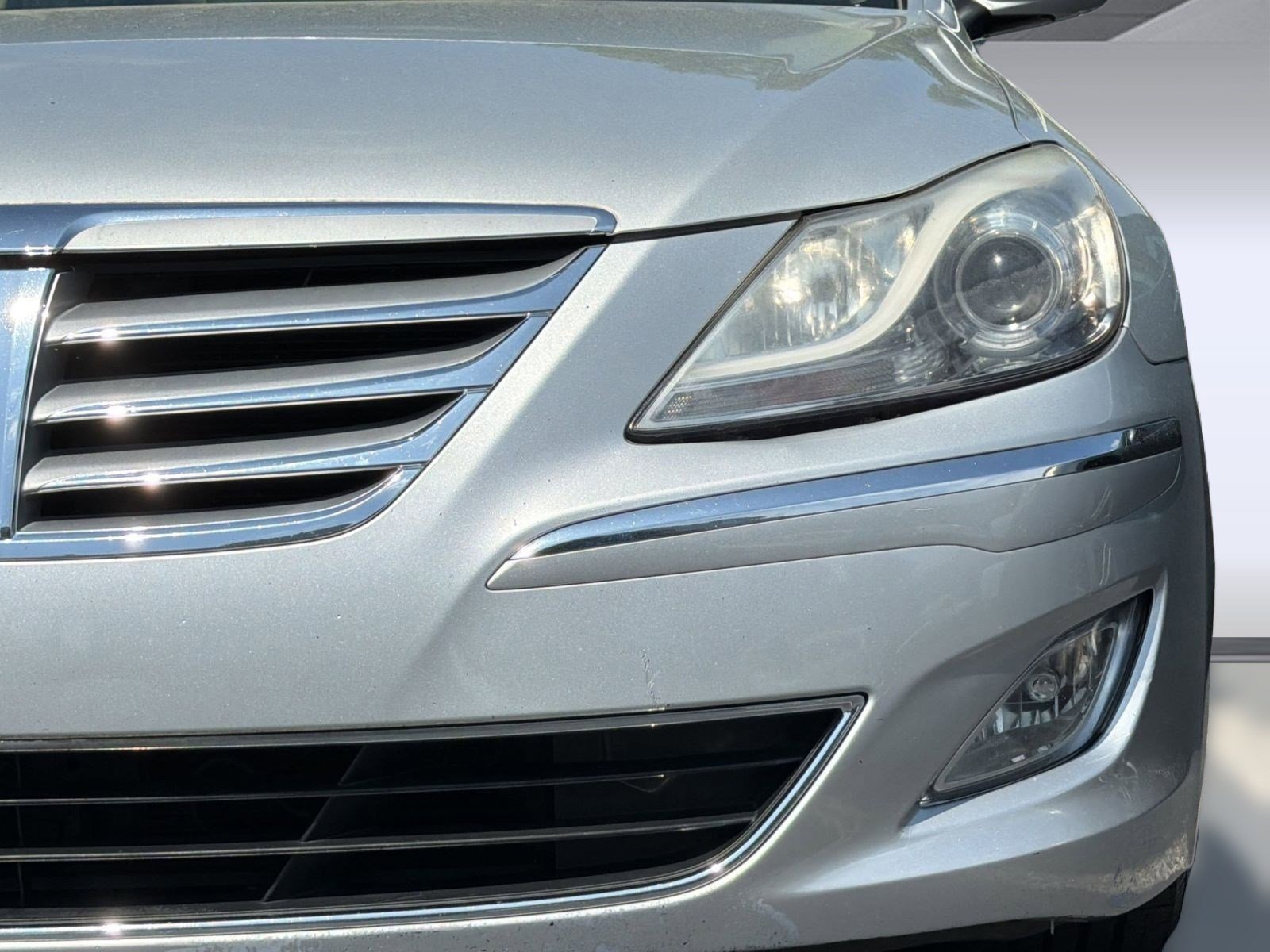 Used 2012 Hyundai Genesis 3.8 RWD image 11