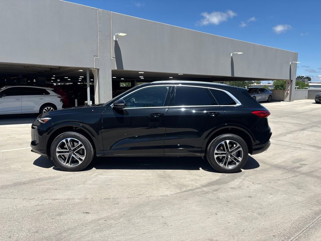 Used 2025 Audi Q5 Premium Plus w/ Premium Plus AWD/4WD image 9