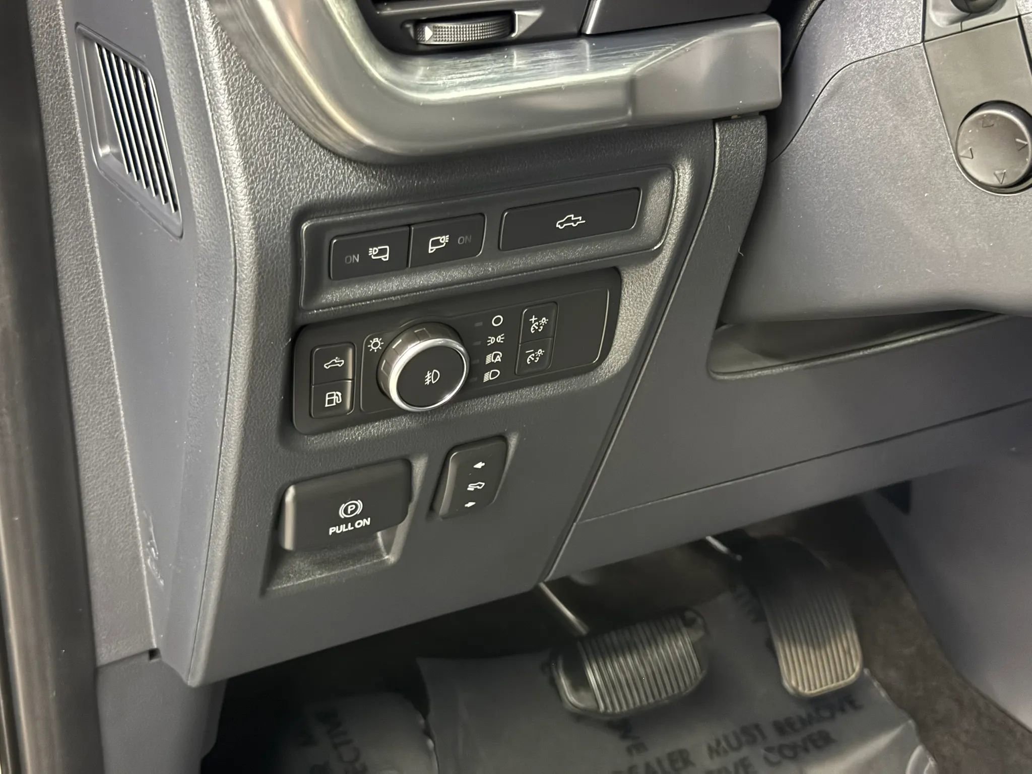 Used 2021 Ford F150 Lariat w/ Equipment Group 502A High AWD/4WD image 25