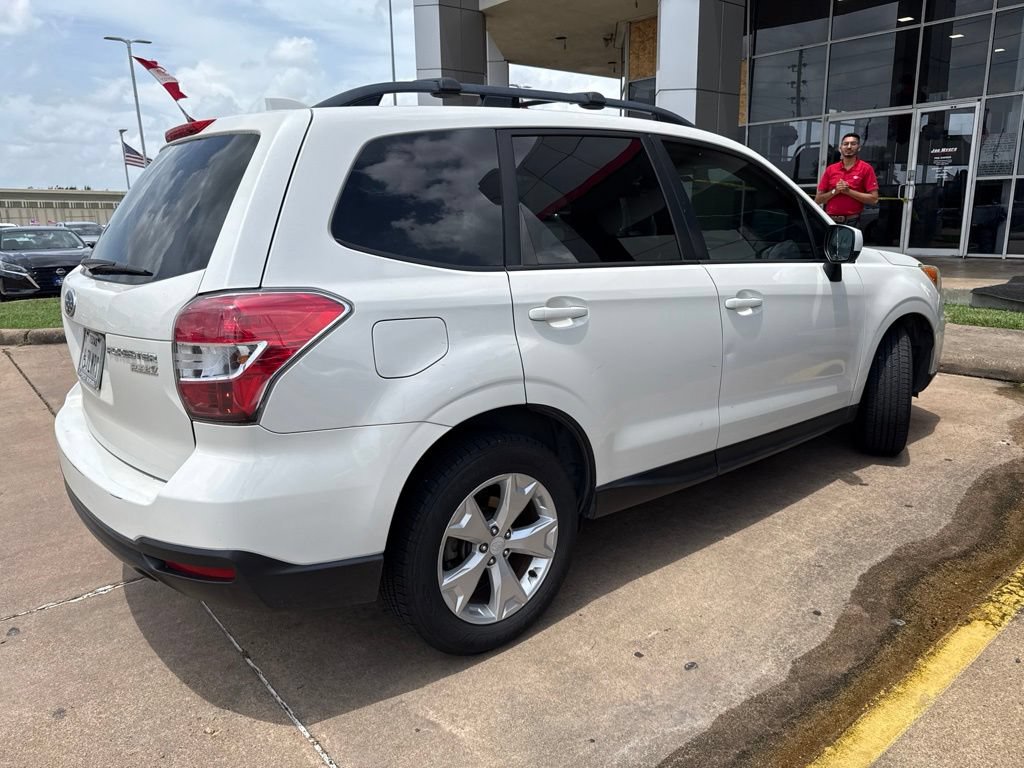 Used 2016 Subaru Forester 2.5i Premium AWD/4WD image 3