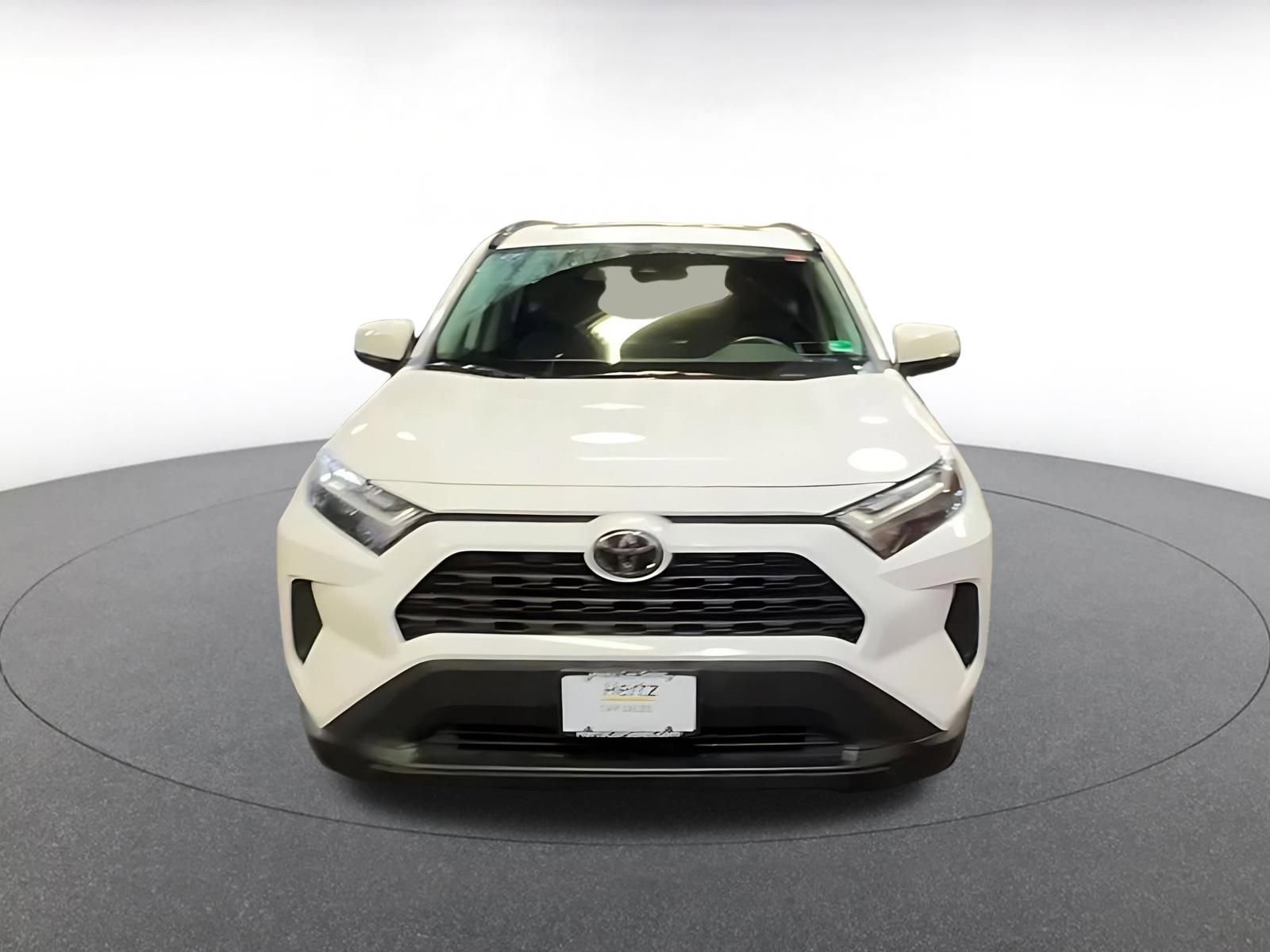 Used 2025 Toyota RAV4 XLE image 4