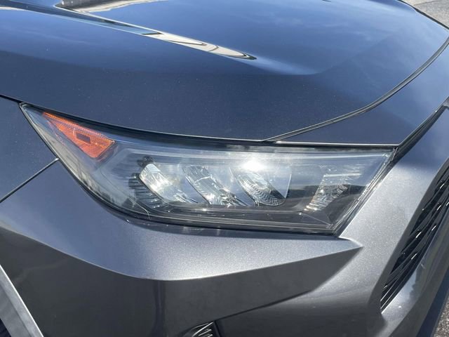 Used 2020 Toyota RAV4 LE FWD image 3