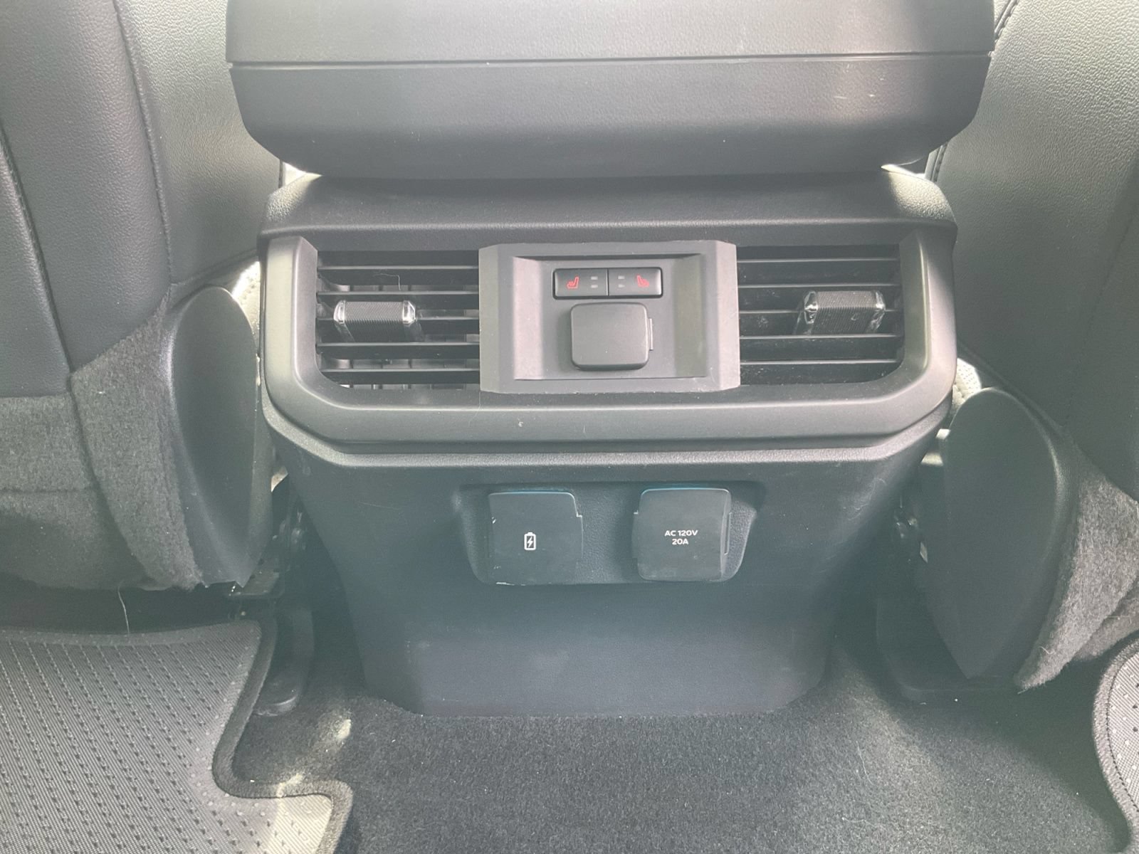 Used 2024 Ford F150 Lariat w/ Equipment Group 502A High AWD/4WD image 19