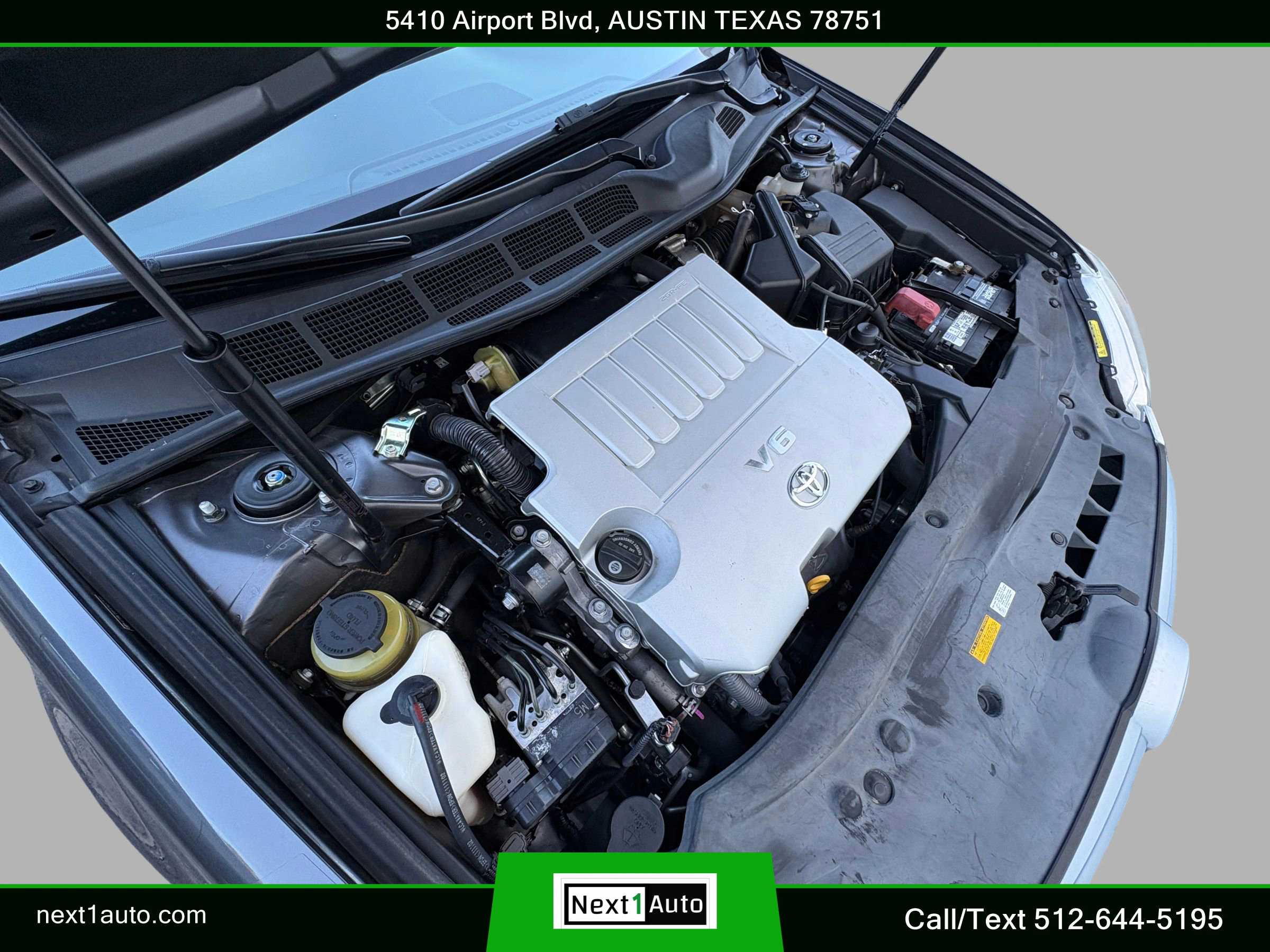 Used 2012 Toyota Avalon Limited image 39