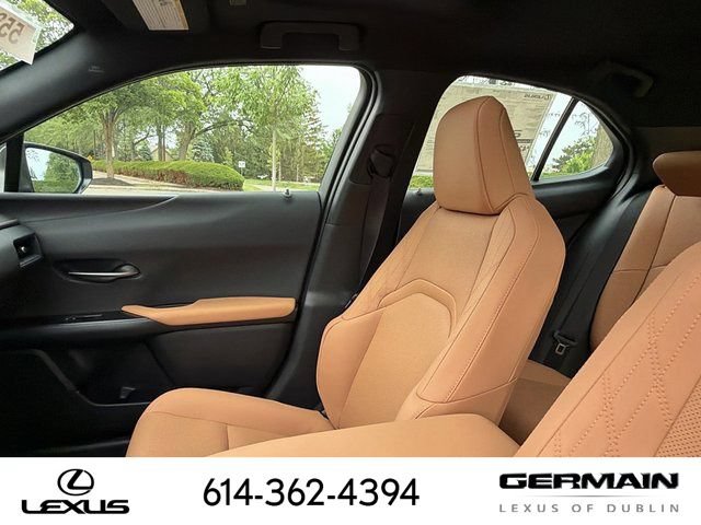 New 2026 Lexus UX 300h AWD image 18