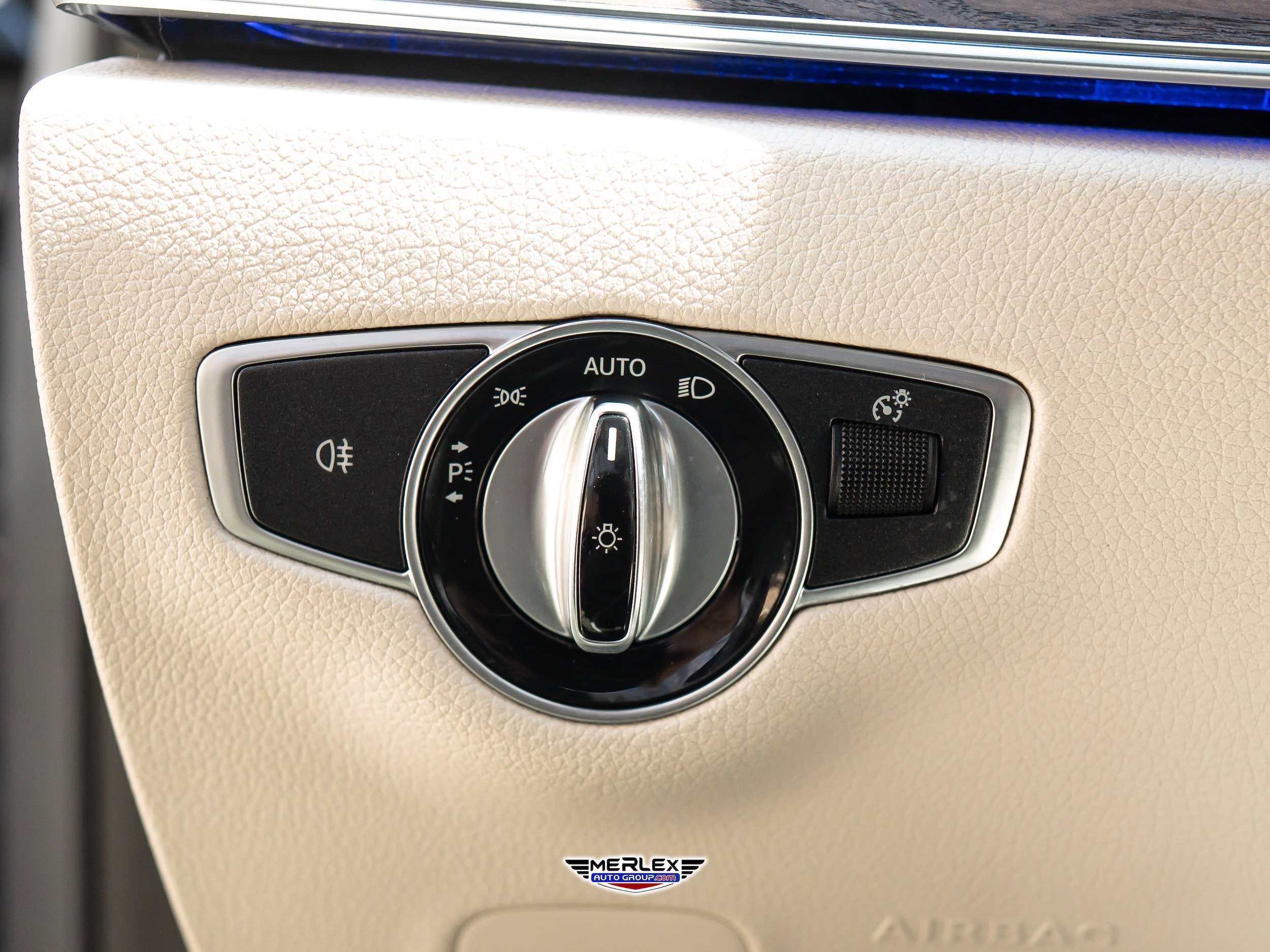 Used 2017 Mercedes-Benz E 300 image 39