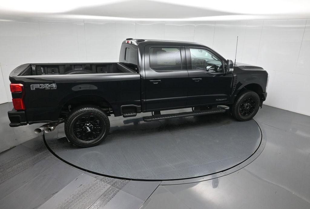 New 2026 Ford F250 Lariat w/ Black Appearance Package image 39