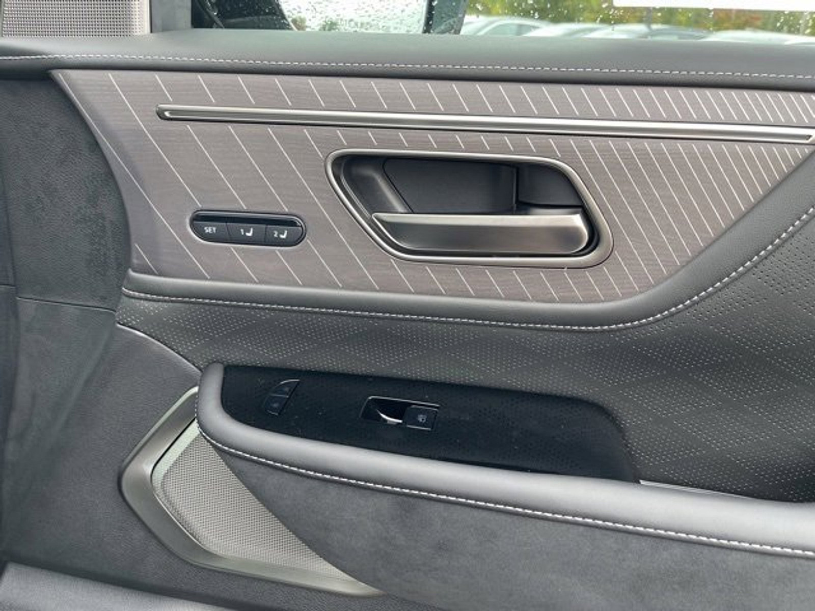 New 2025 INFINITI QX80 Autograph image 11