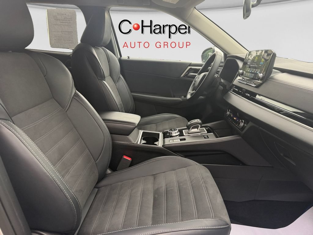 Used 2024 Mitsubishi Outlander 4WD Plug-In Hybrid image 26