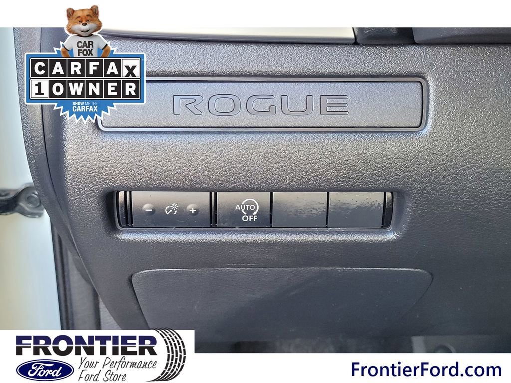 Used 2023 Nissan Rogue S image 15
