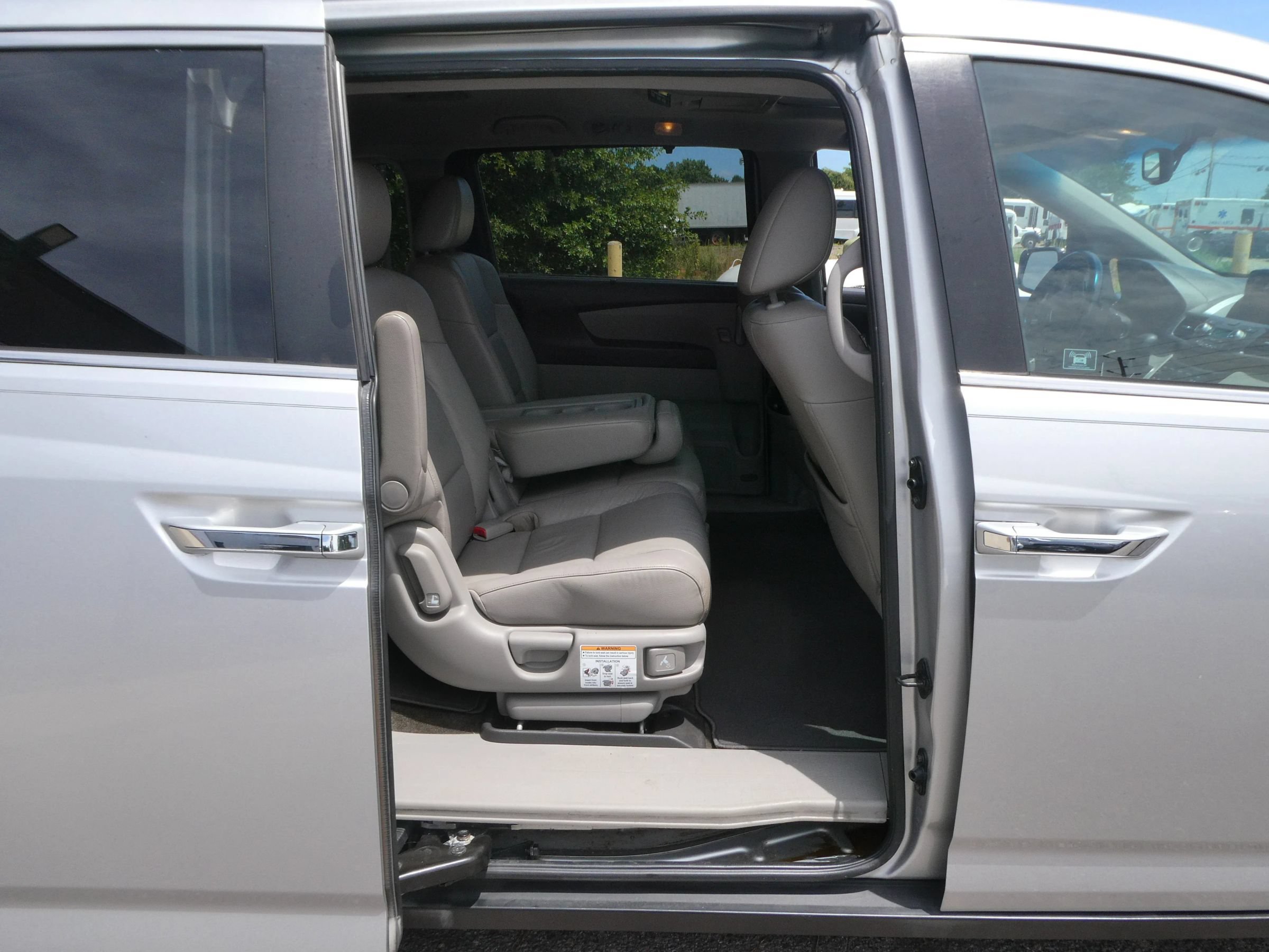 Used 2011 Honda Odyssey EX-L image 29