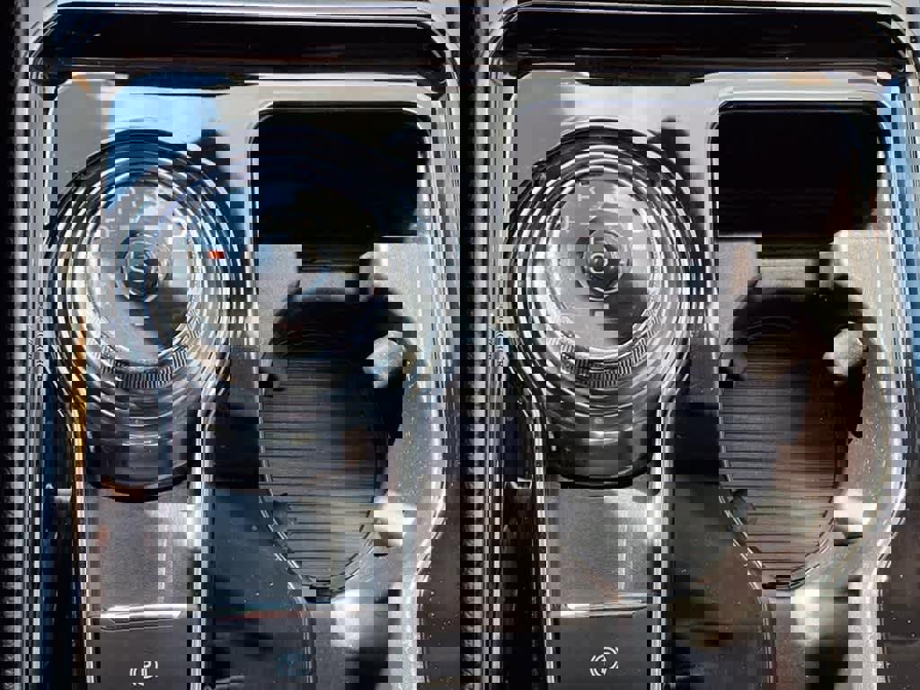 Used 2019 Ford Edge SE image 21