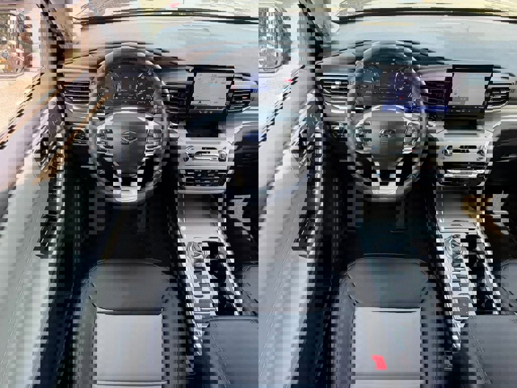 Certified 2023 Ford Explorer XLT w/ Equipment Group 202A image 13