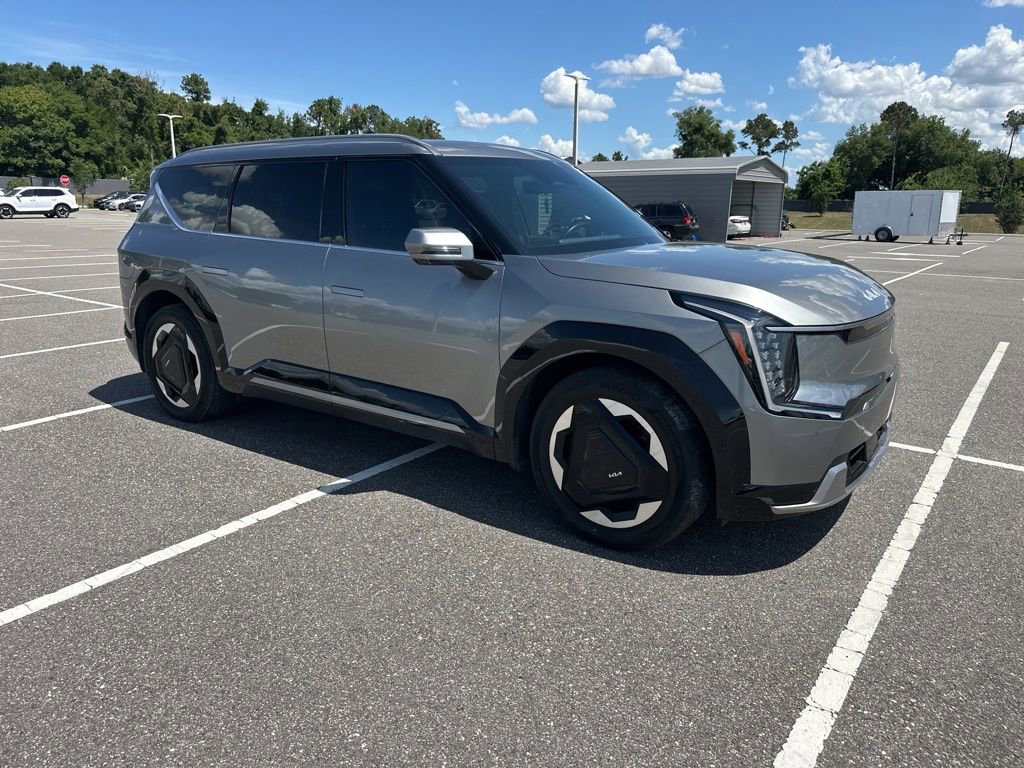 Certified 2024 Kia EV9 Land AWD/4WD image 2