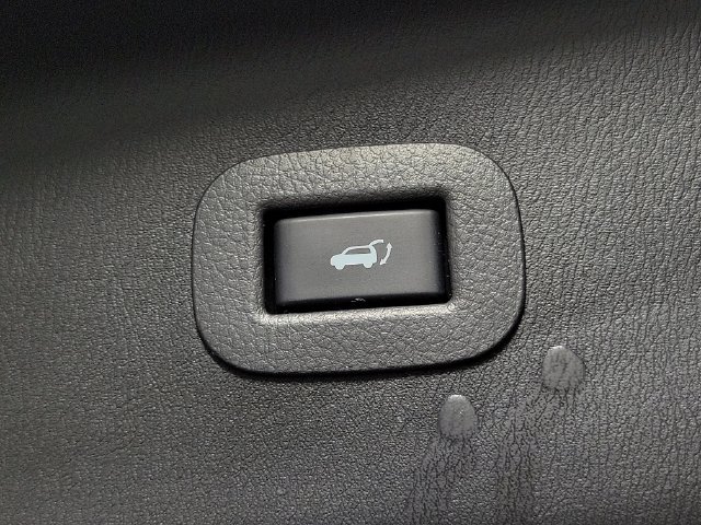 Used 2023 INFINITI QX80 Sensory w/ Cargo Package RWD image 7