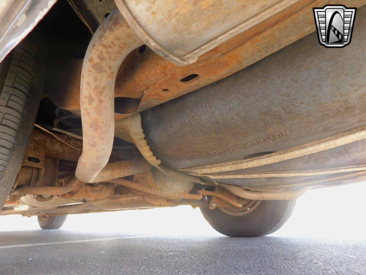 Used 1995 Cadillac Fleetwood Brougham image 14