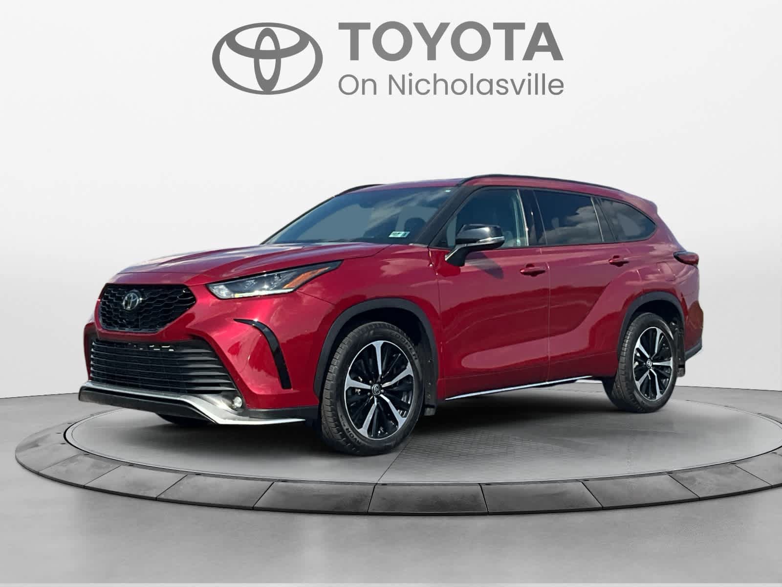 Used 2022 Toyota Highlander XSE