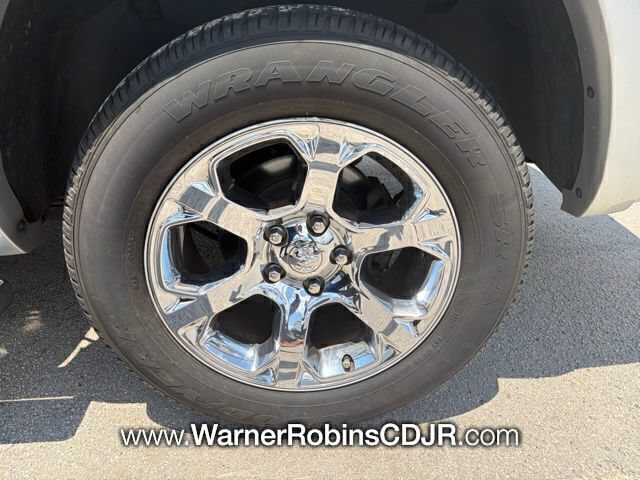 Used 2016 RAM 1500 Laramie w/ Convenience Group AWD/4WD image 5