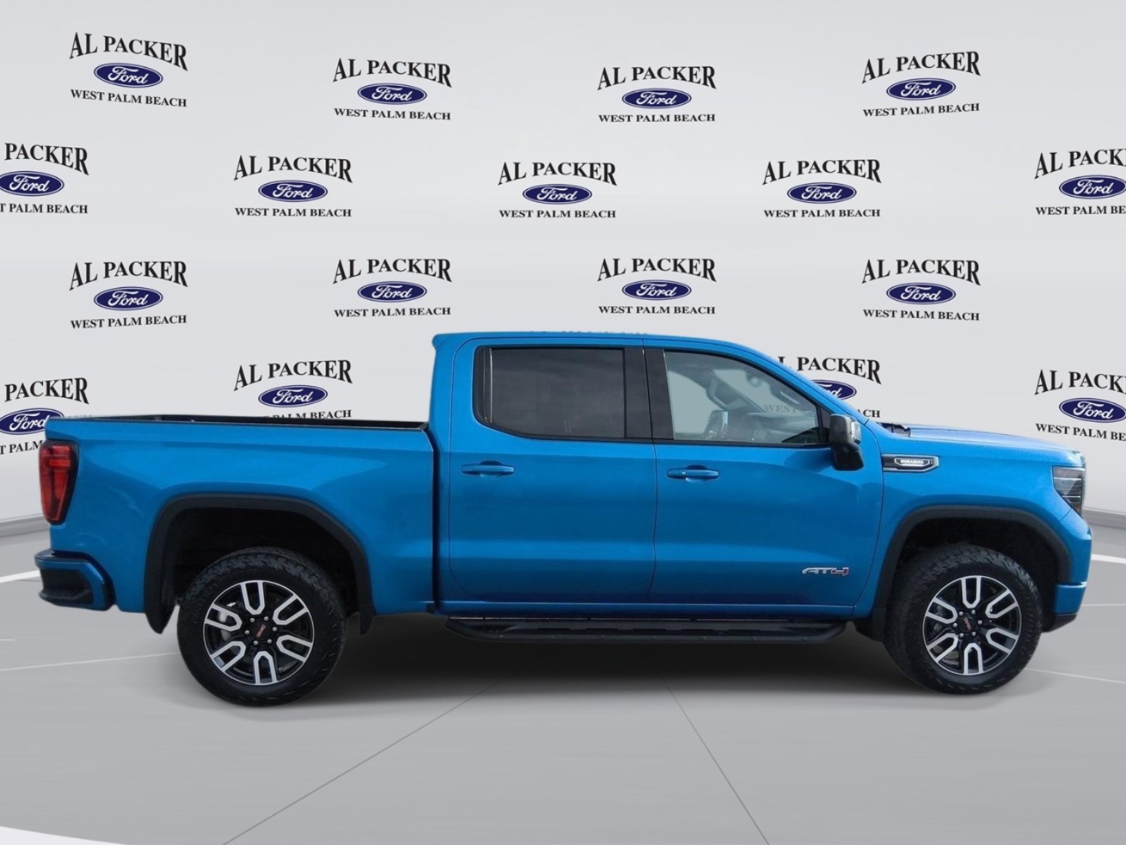 Used 2023 GMC Sierra 1500 AT4 w/ AT4 Premium Package AWD/4WD image 7