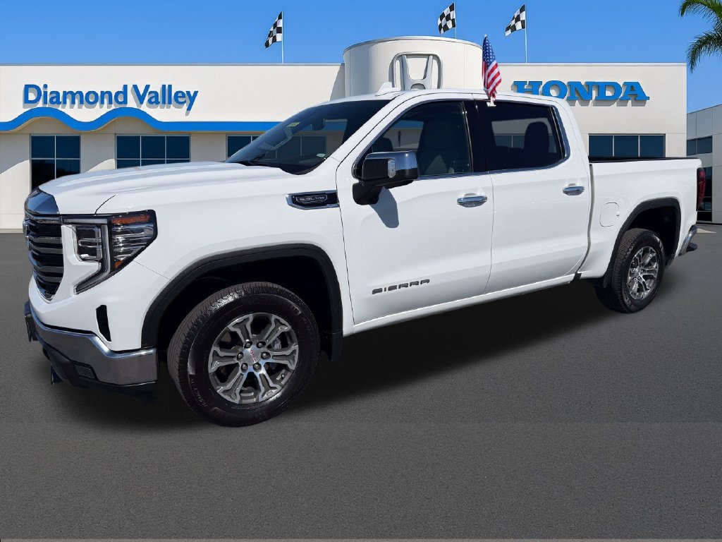 Used 2026 GMC Sierra 1500 SLT RWD image 3