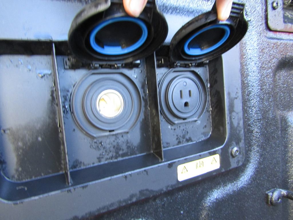 Used 2024 Ford Ranger XLT w/ Equipment Group 301A High image 6