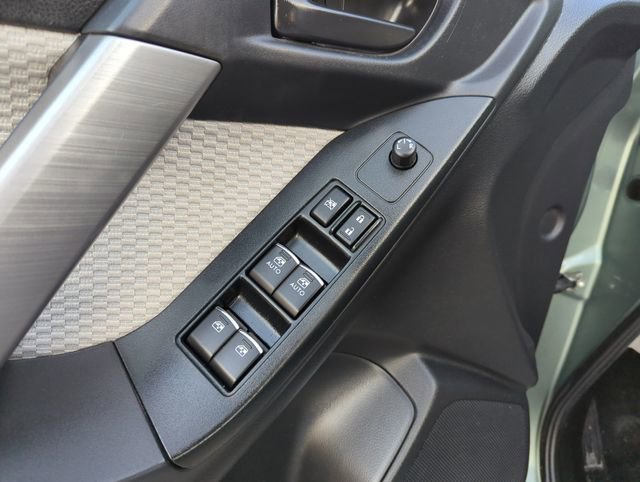 Used 2017 Subaru Forester 2.5i Premium w/ All-Weather Package image 16