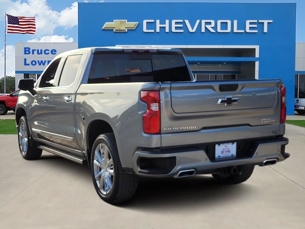 Used 2025 Chevrolet Silverado 1500 High Country AWD/4WD image 4