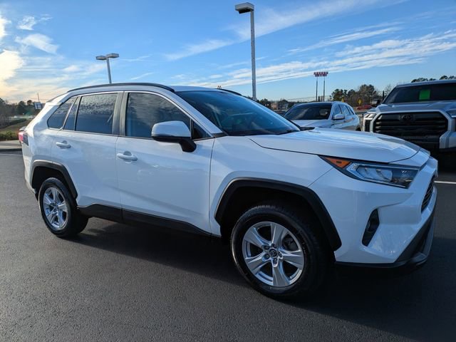 Used 2019 Toyota RAV4 XLE video 2