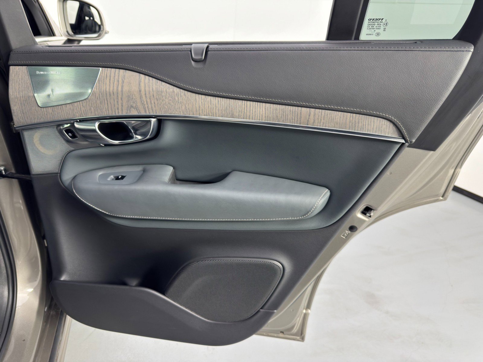 Used 2020 Volvo XC90 T8 Inscription w/ Protection Package image 50