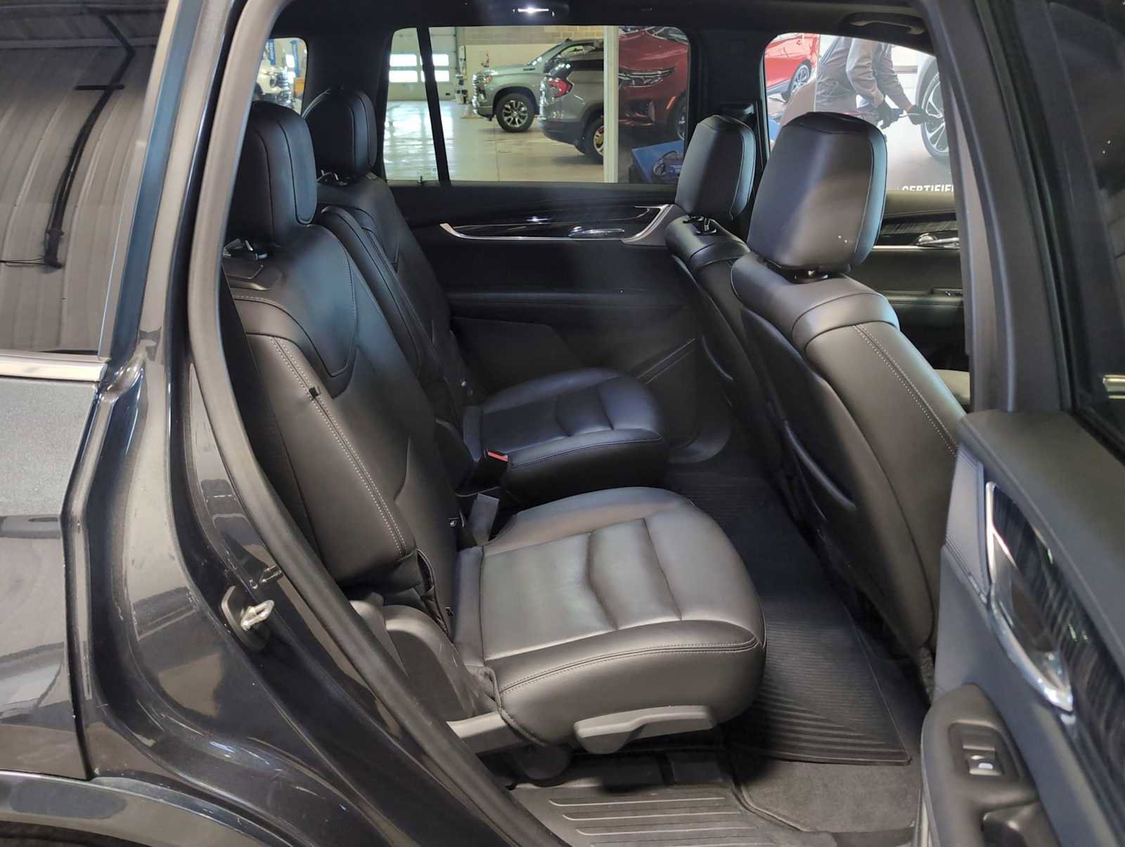 Used 2022 Cadillac XT6 Premium Luxury image 27