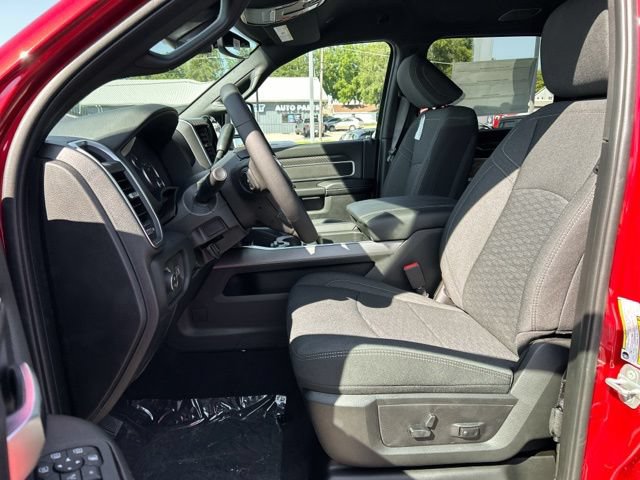 New 2026 RAM 2500 Big Horn AWD/4WD image 25