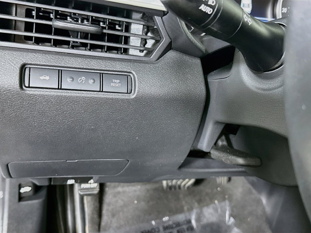 Used 2022 Nissan Altima 2.5 SR w/ Midnight Edition Package FWD image 19