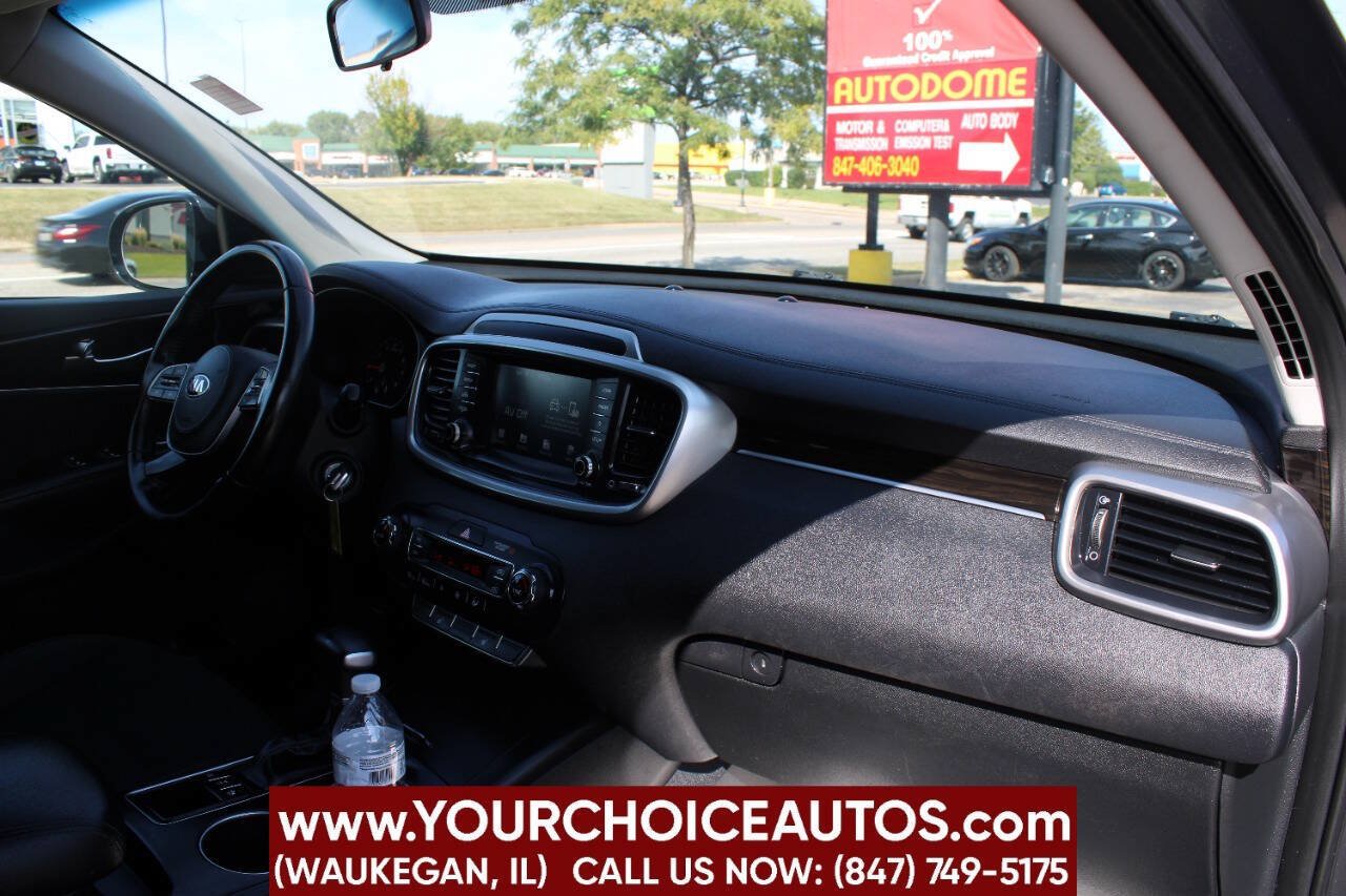 Used 2020 Kia Sorento LX w/ LX I4 Convenience Package AWD/4WD image 16