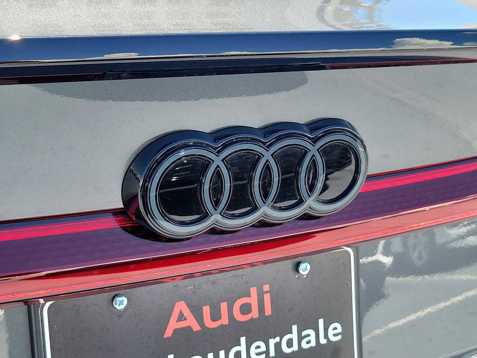 New 2025 Audi S6 e-tron Premium Plus AWD/4WD image 10