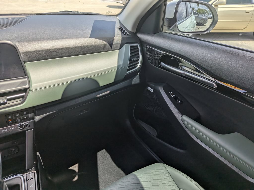 Certified 2024 Kia Seltos SX AWD/4WD image 17