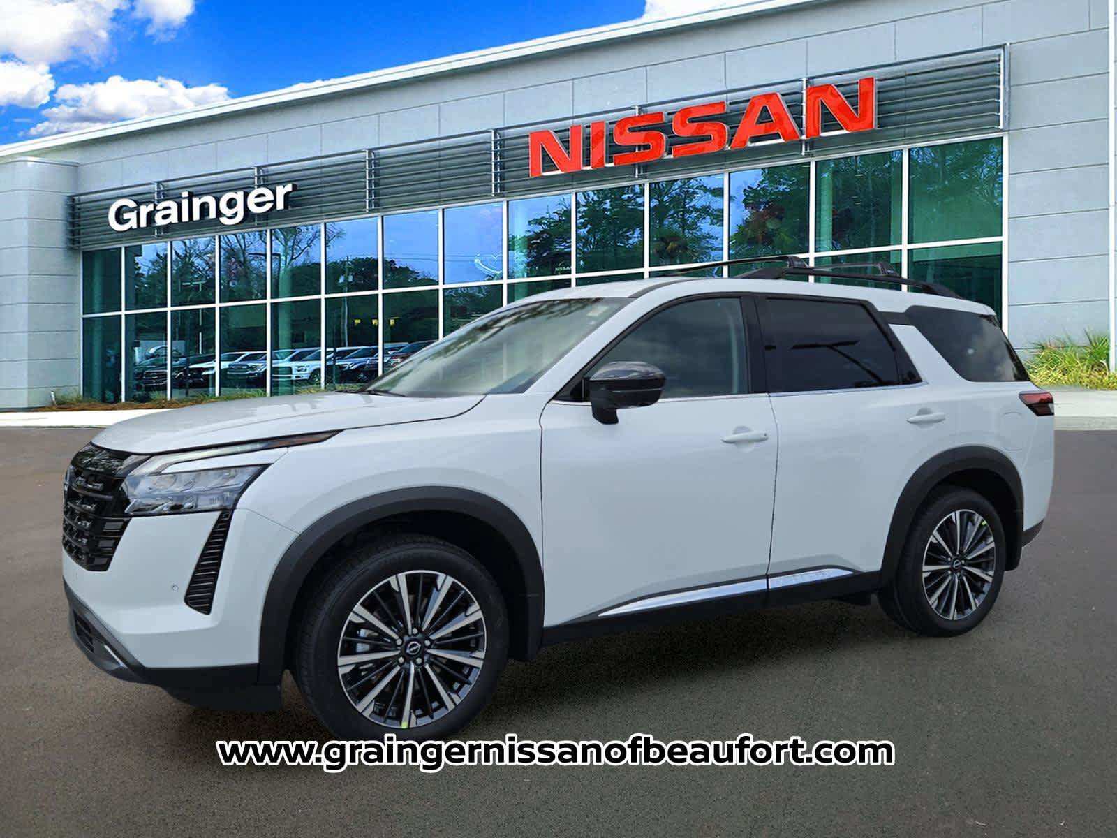 New 2026 Nissan Pathfinder Platinum FWD image 2
