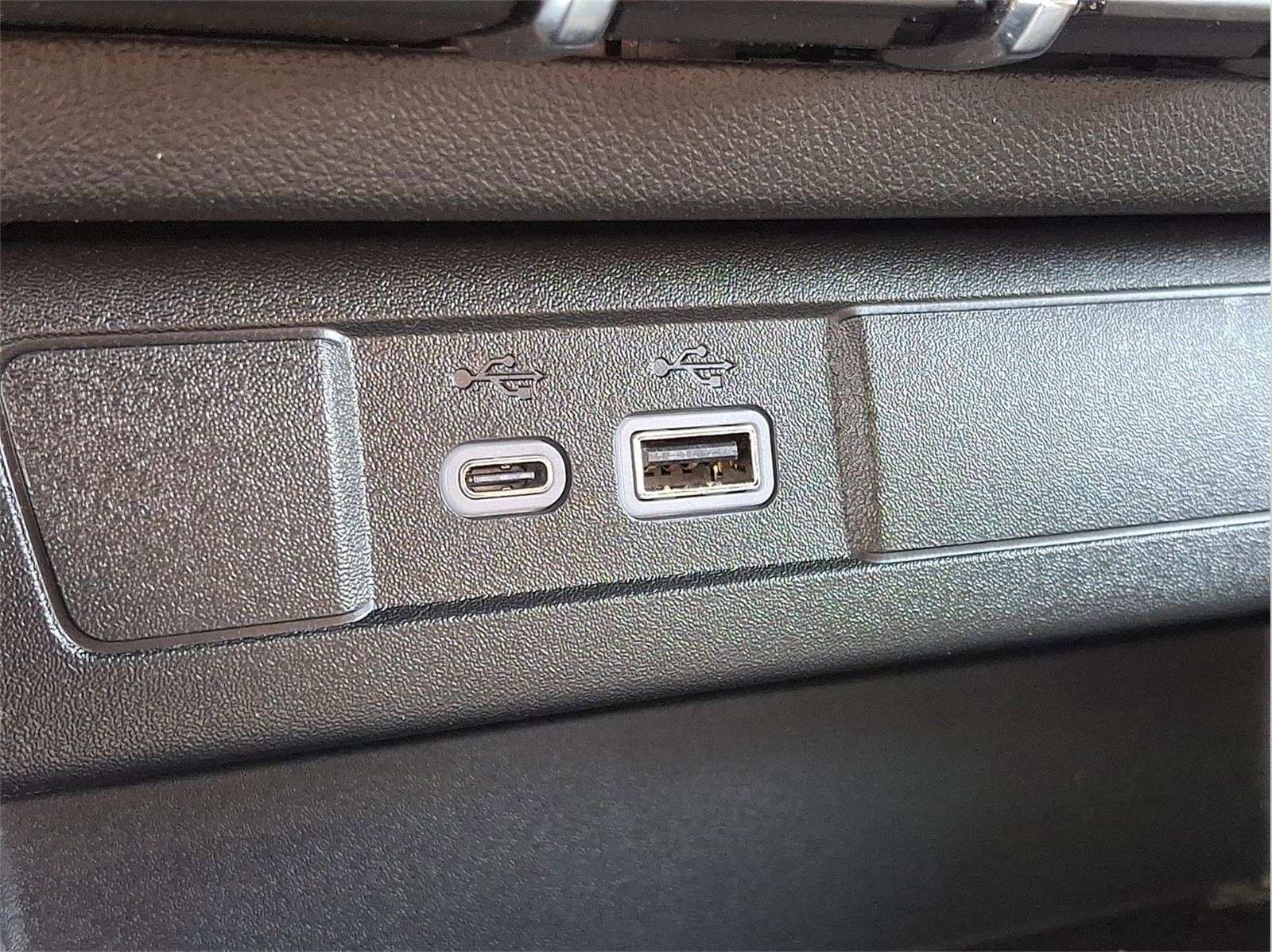 Used 2025 Chevrolet Colorado Trail Boss image 20